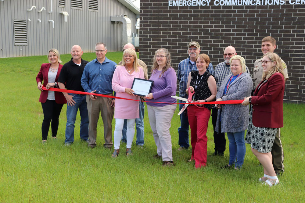 <b>Washington County officials and members of the Washington Chamber of Commerce cut a ribbon on the facility in a ceremony May 5, 2021.</b>
